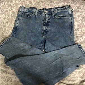 Levi’s Line Jeans